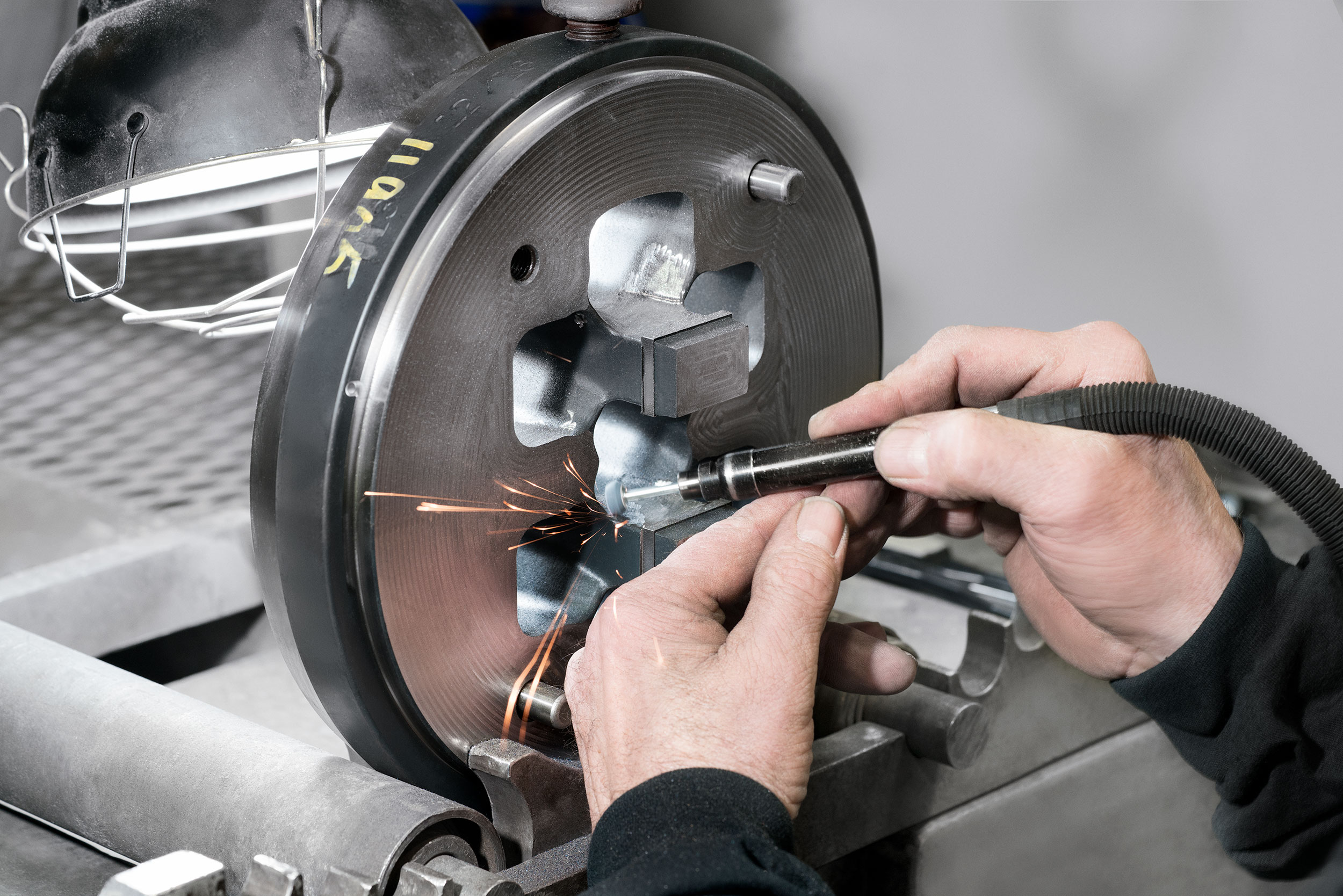 die construction with minidrill